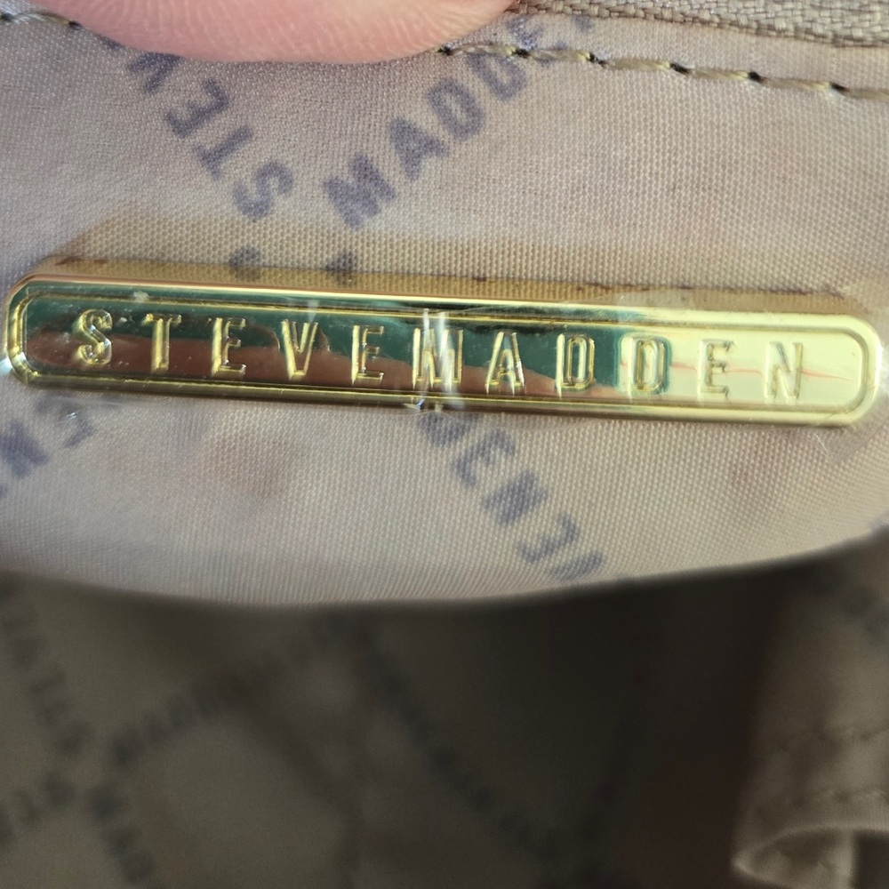 Steve Madden Olive Green Zip Top Minimalist Laptop / Computer Bag - Picture 7 of 11